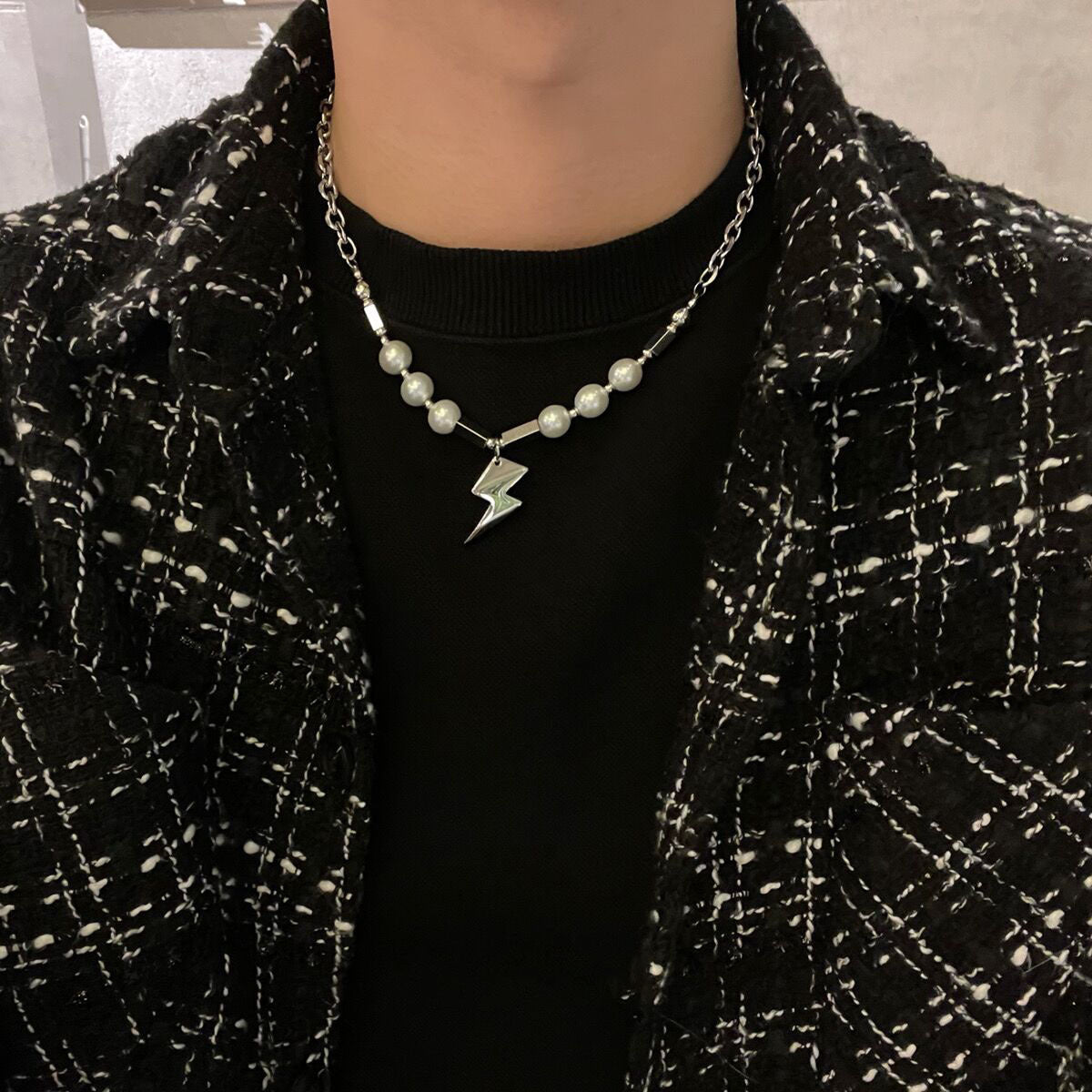 Niche Design Pearl Mosaic Lightning Pendant Necklace Men